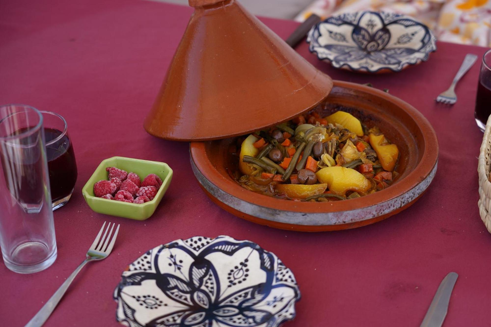 Waves Hunter Surf House Bed and Breakfast Agadir Eksteriør billede