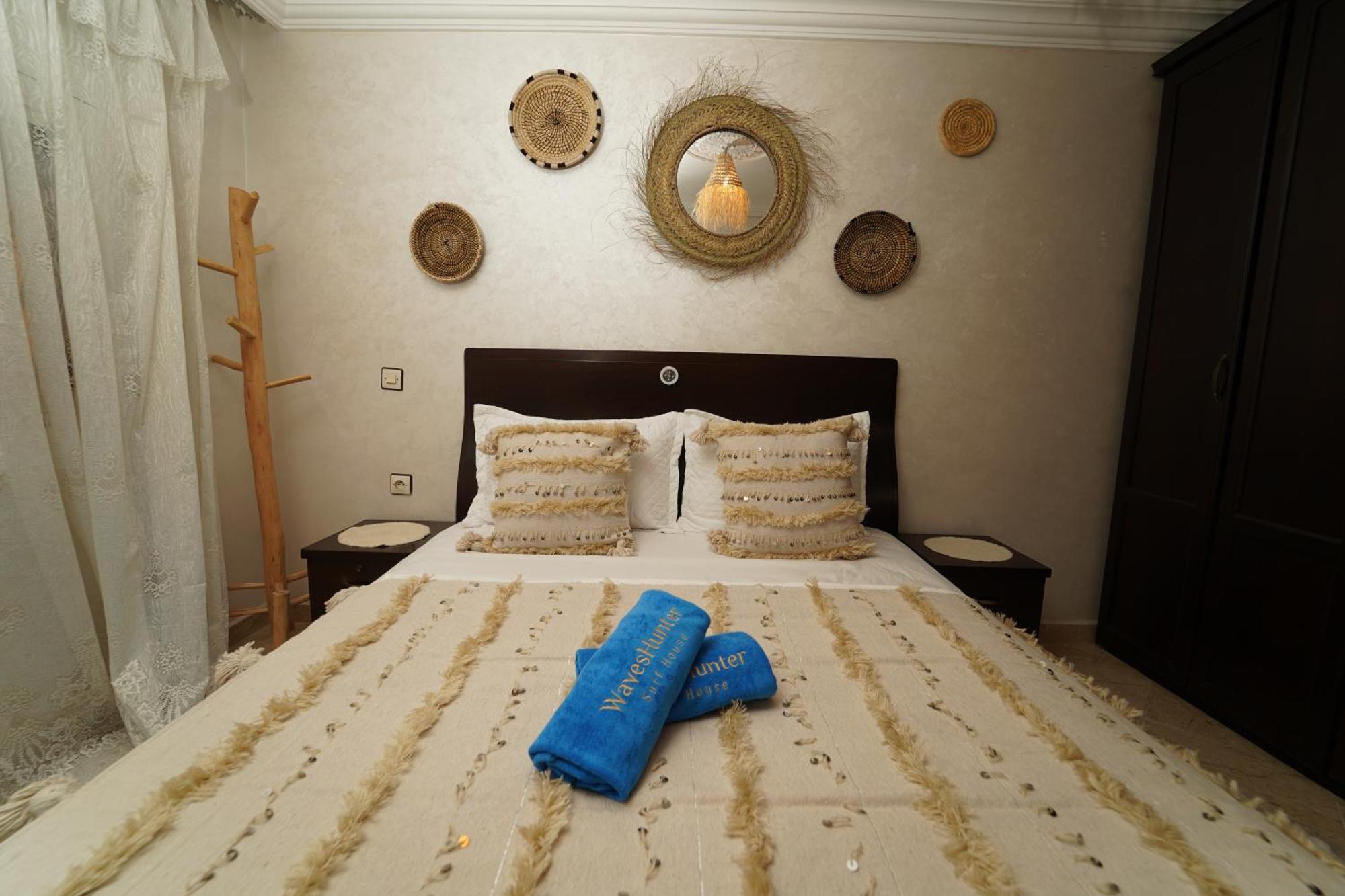 Waves Hunter Surf House Bed and Breakfast Agadir Eksteriør billede
