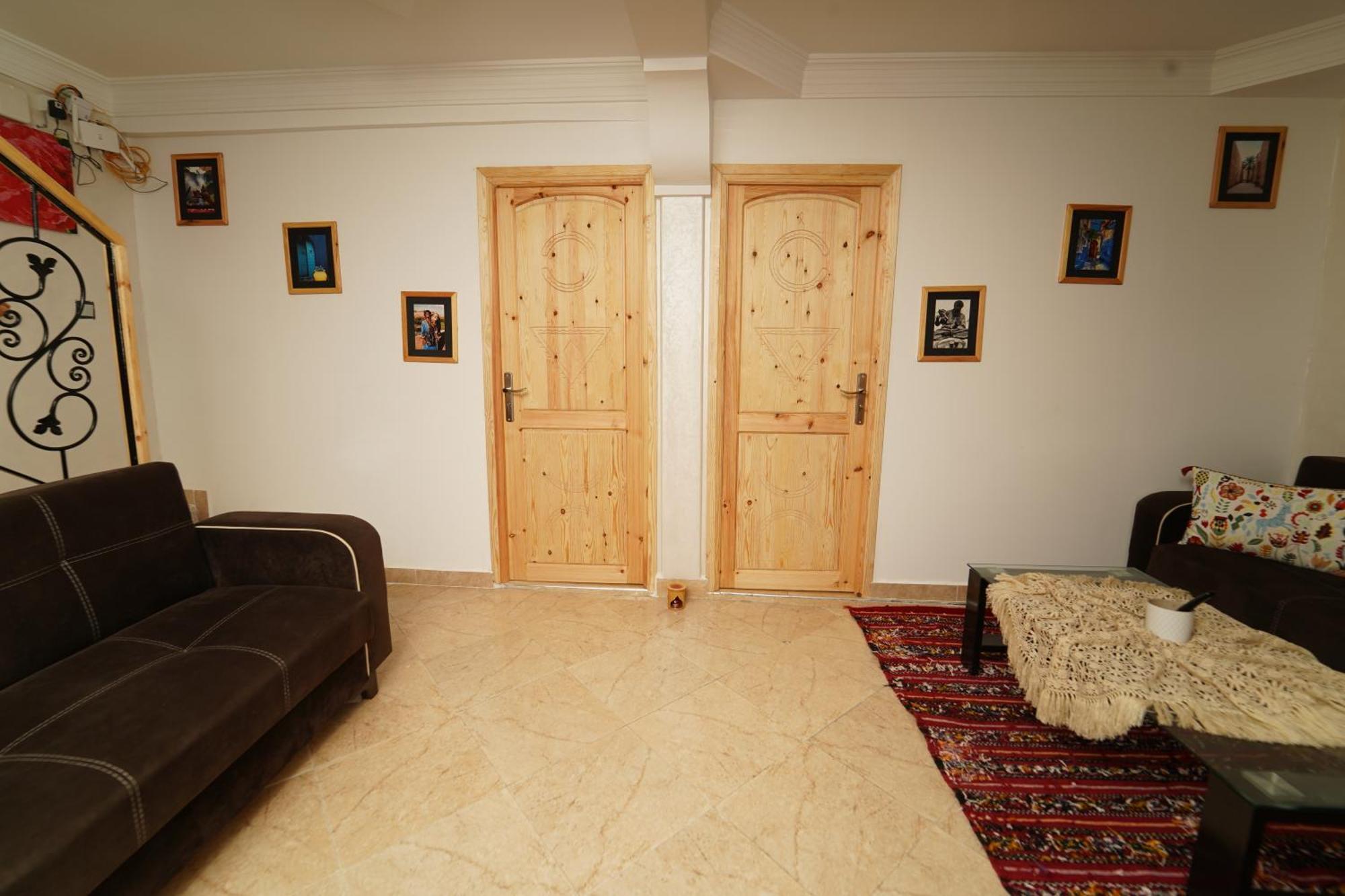 Waves Hunter Surf House Bed and Breakfast Agadir Eksteriør billede