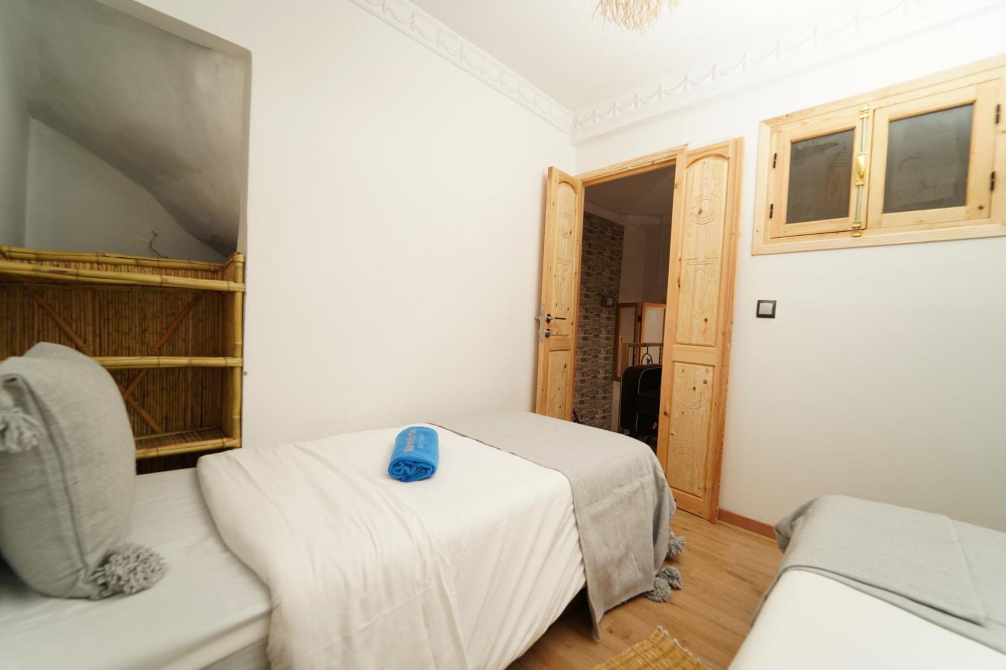 Waves Hunter Surf House Bed and Breakfast Agadir Eksteriør billede