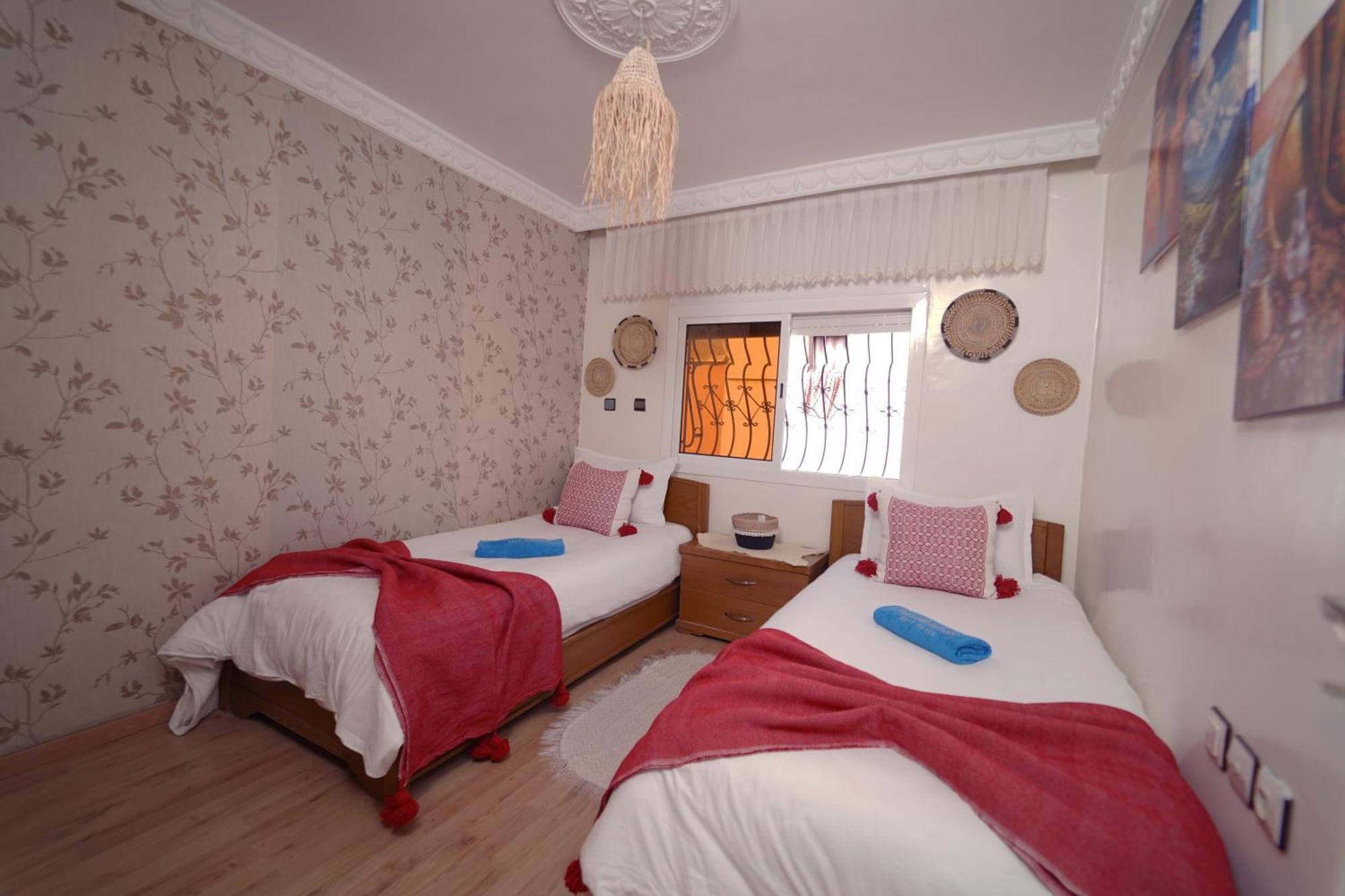 Waves Hunter Surf House Bed and Breakfast Agadir Eksteriør billede