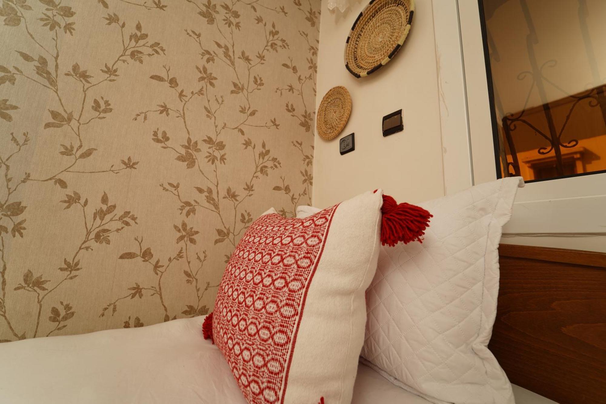 Waves Hunter Surf House Bed and Breakfast Agadir Eksteriør billede