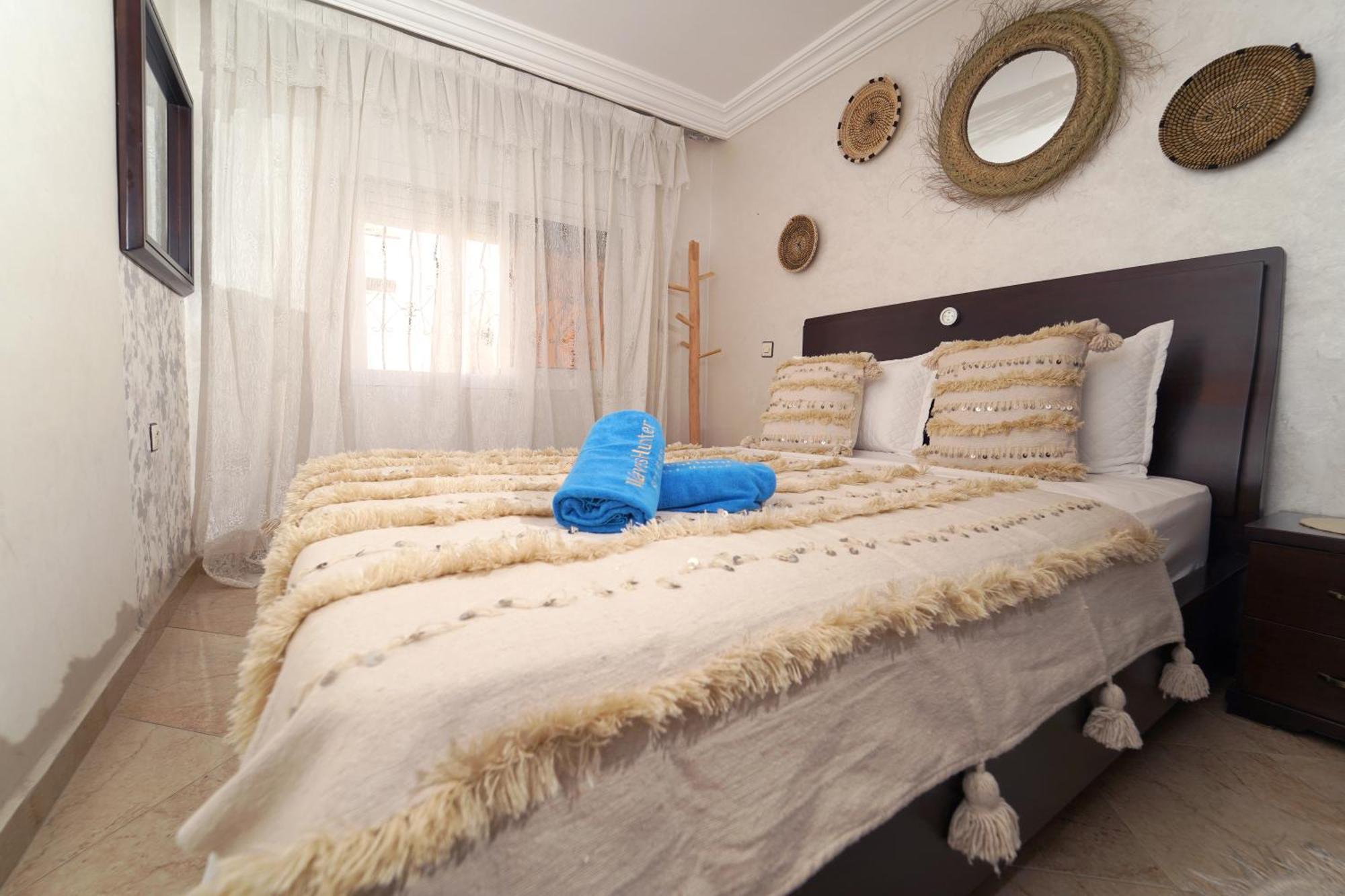 Waves Hunter Surf House Bed and Breakfast Agadir Eksteriør billede