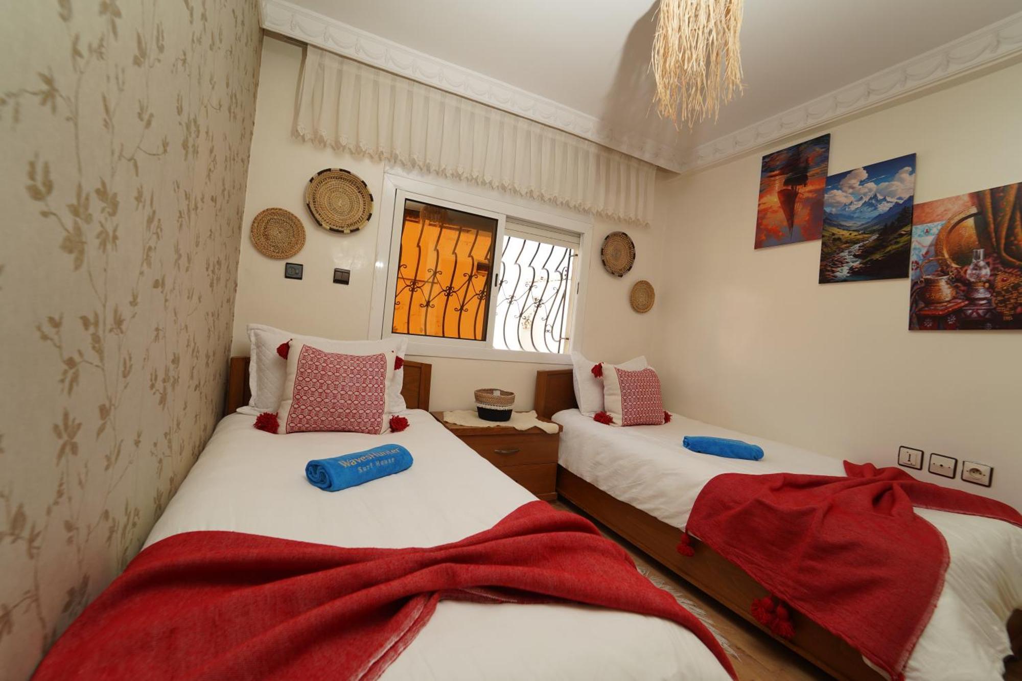 Waves Hunter Surf House Bed and Breakfast Agadir Eksteriør billede