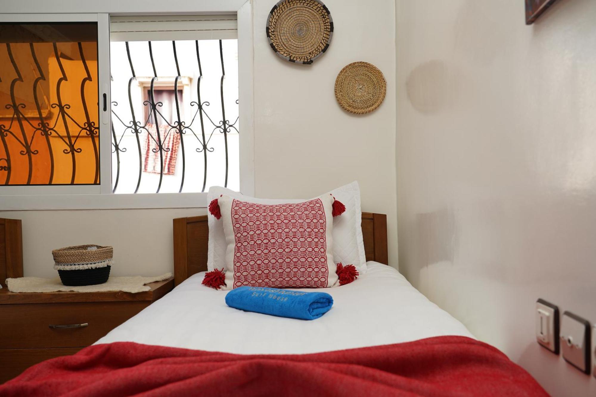 Waves Hunter Surf House Bed and Breakfast Agadir Eksteriør billede