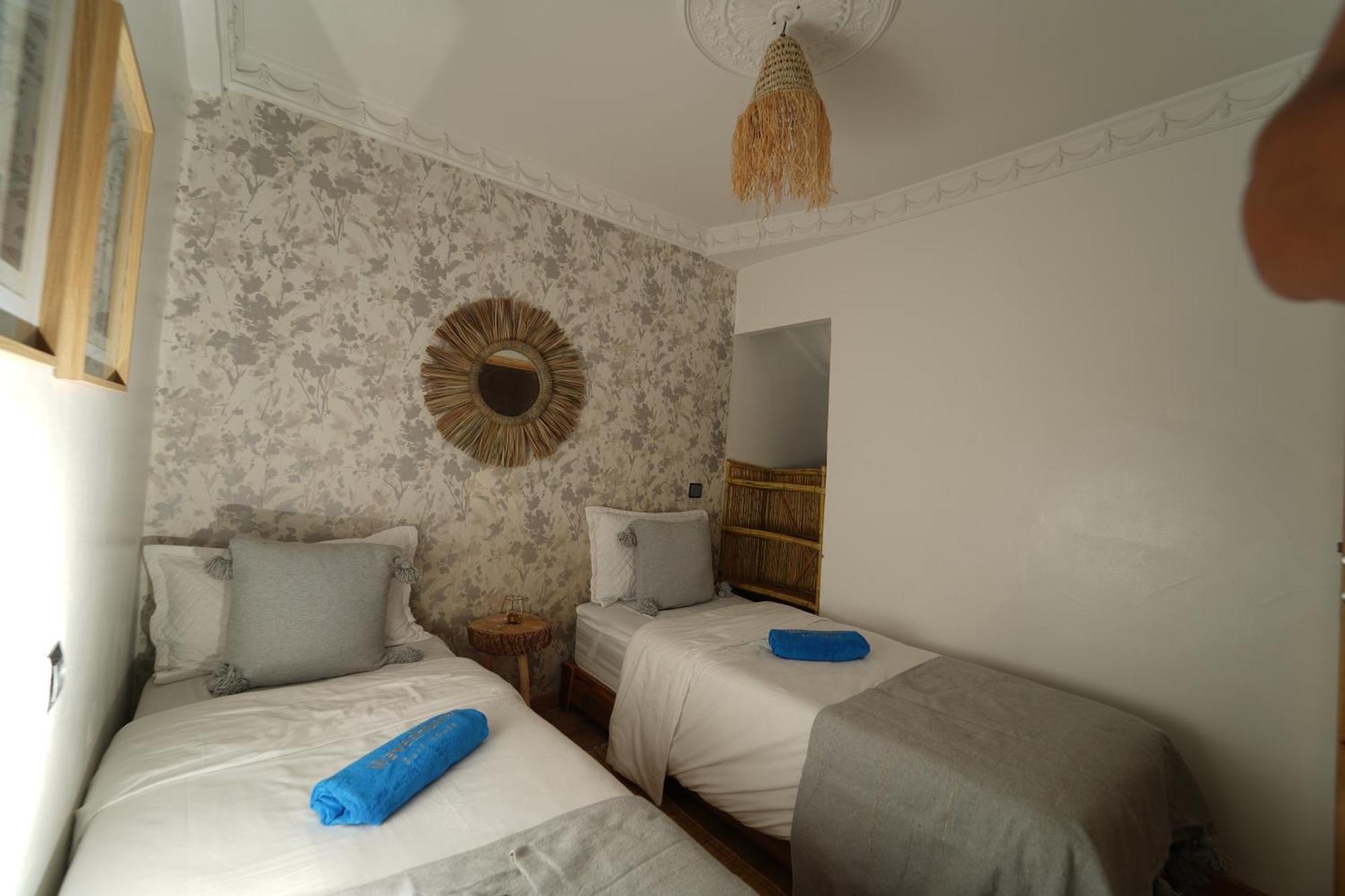 Waves Hunter Surf House Bed and Breakfast Agadir Eksteriør billede