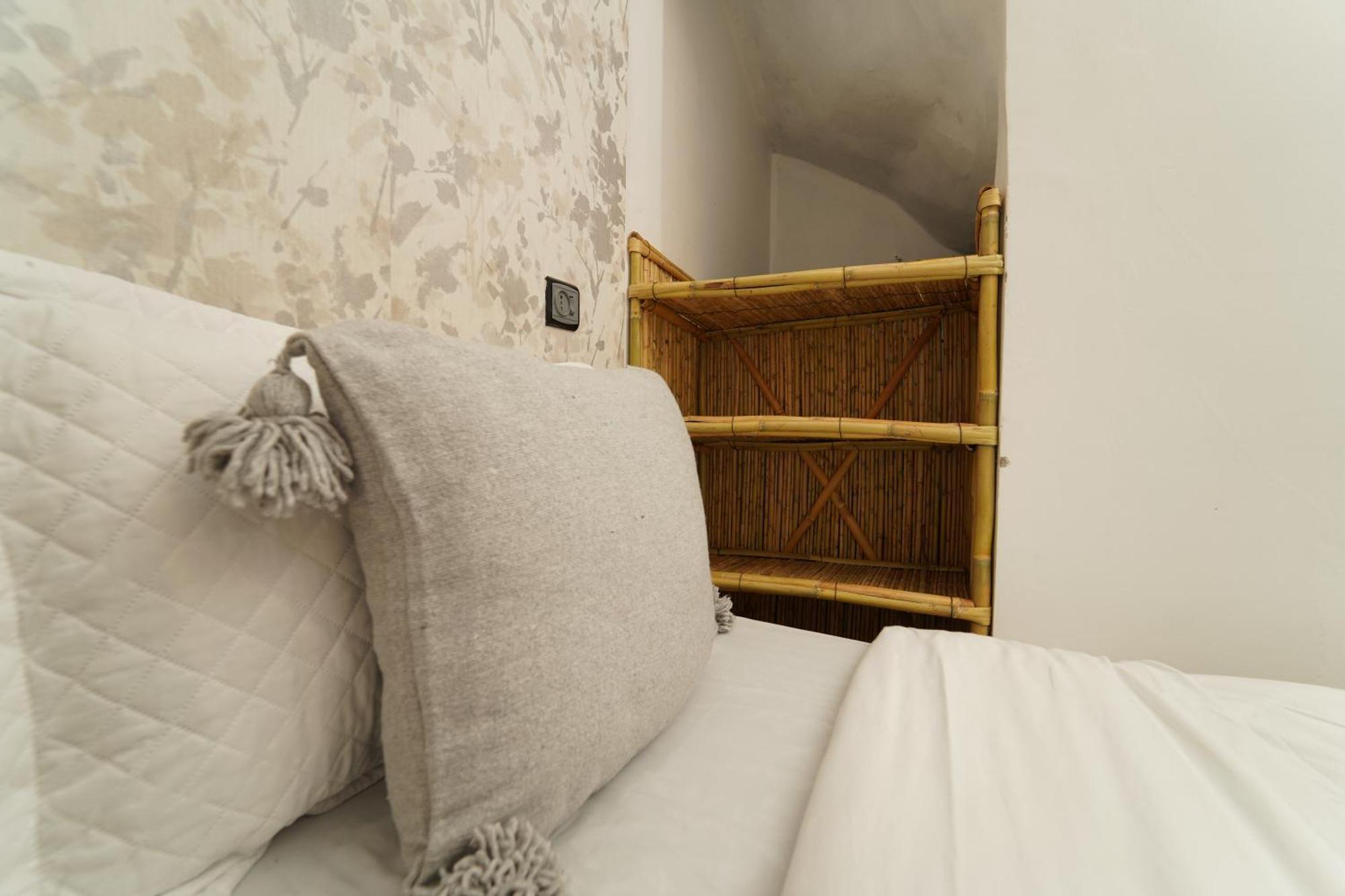 Waves Hunter Surf House Bed and Breakfast Agadir Eksteriør billede